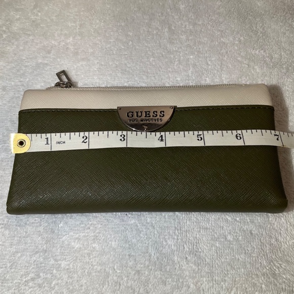 **Free with Purchase** Guess Wallet Vegan Leather Tricolour Green, Black and Tan - Picture 12 of 16